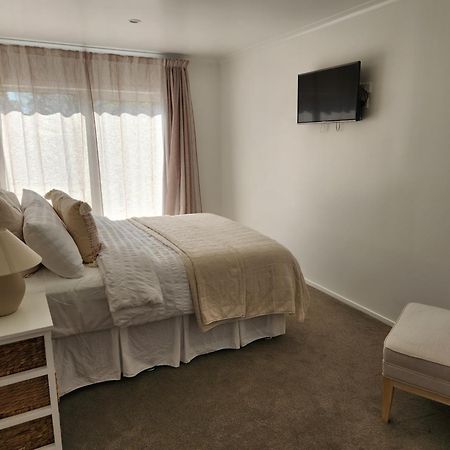 Sarah'S Guest House Havelock North Exteriör bild